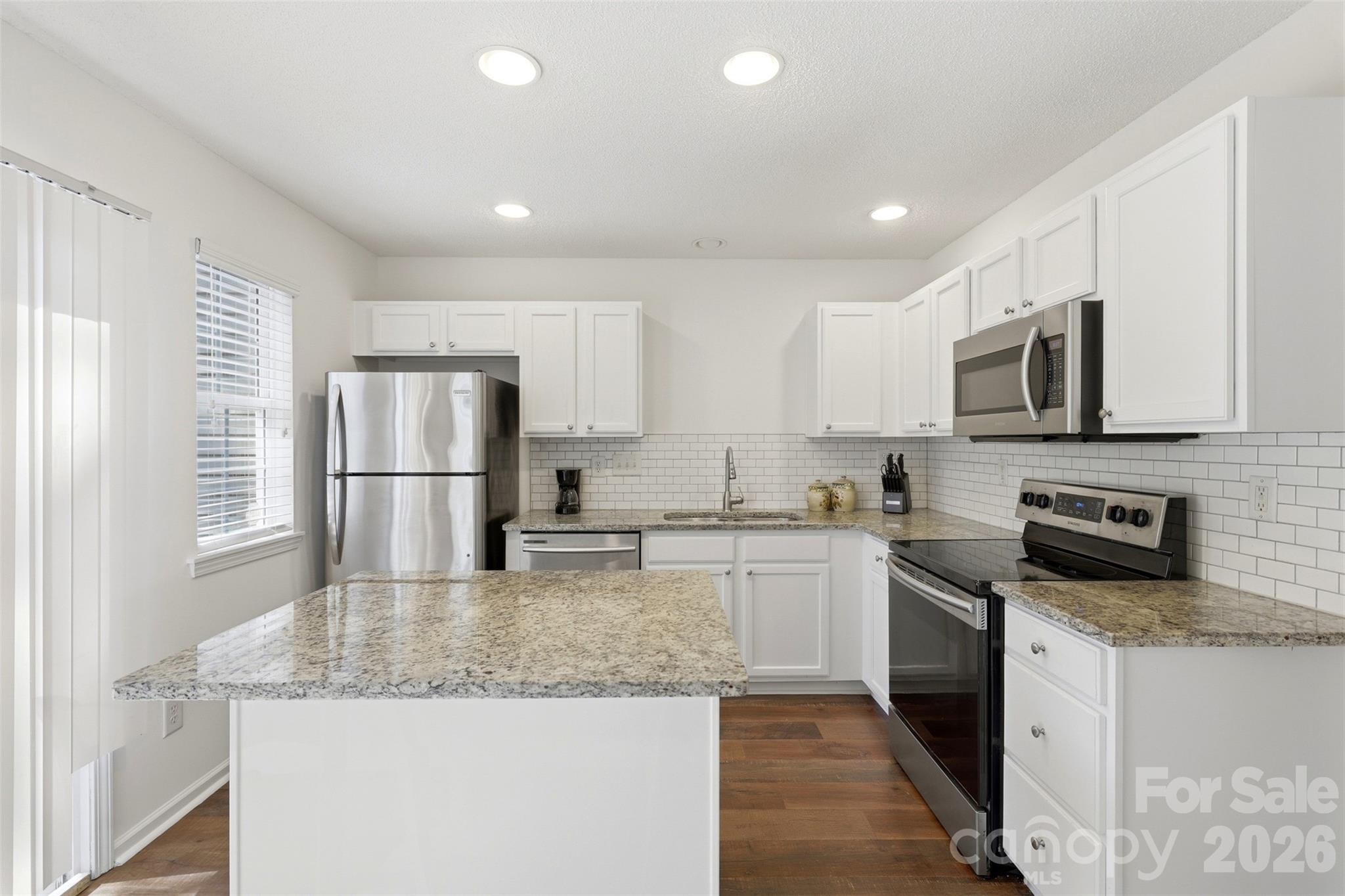 6720 Cypress Tree Lane Property Photo 11
