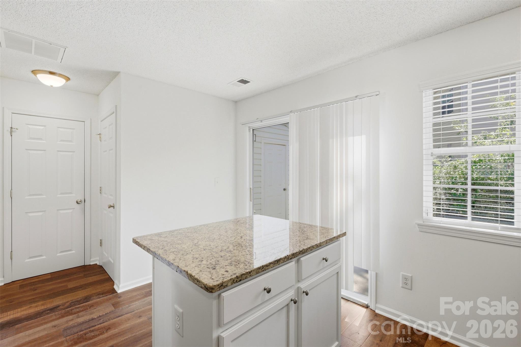 6720 Cypress Tree Lane Property Photo 12