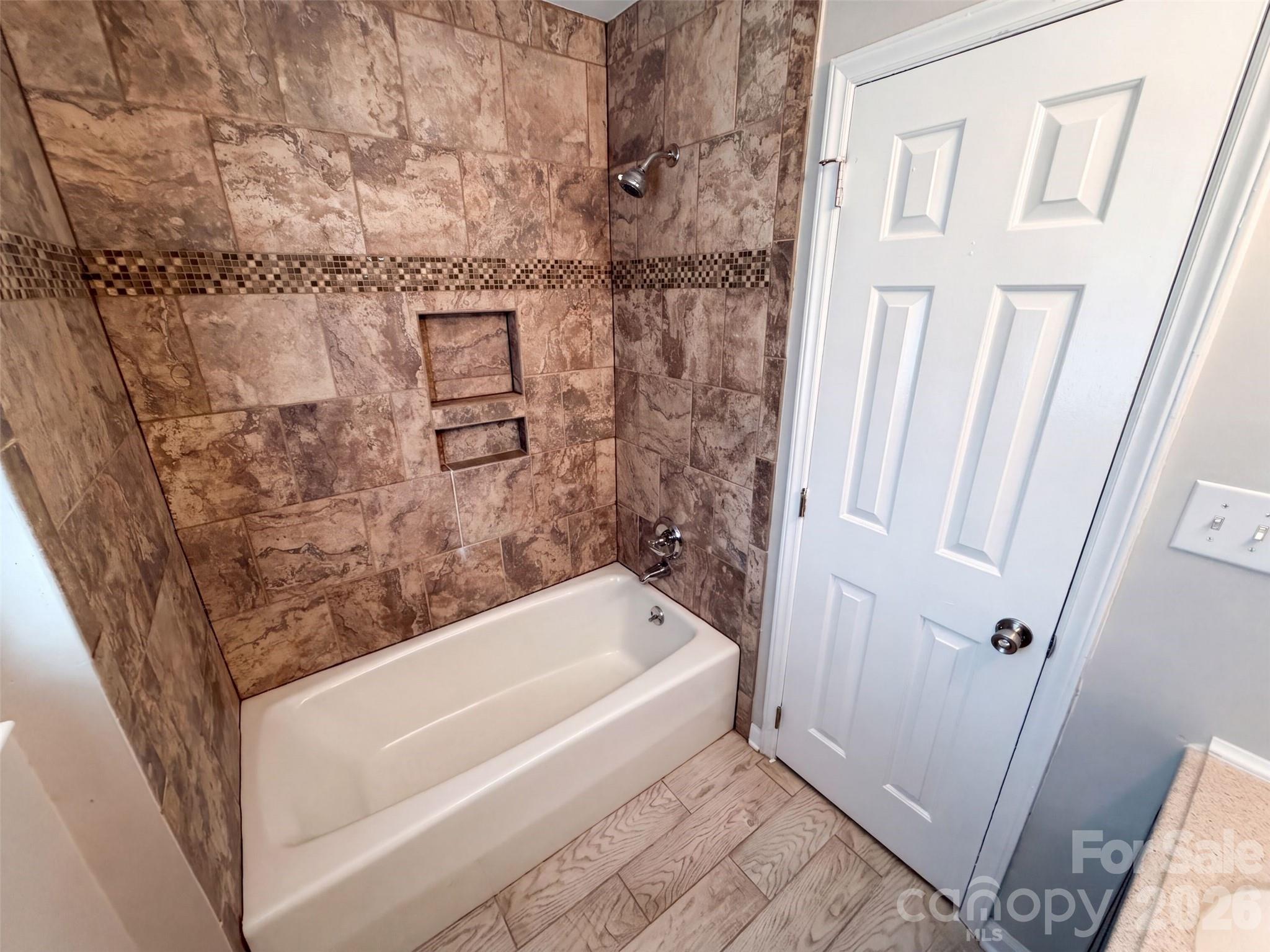 6735 Carmel Hills Drive Property Photo 15