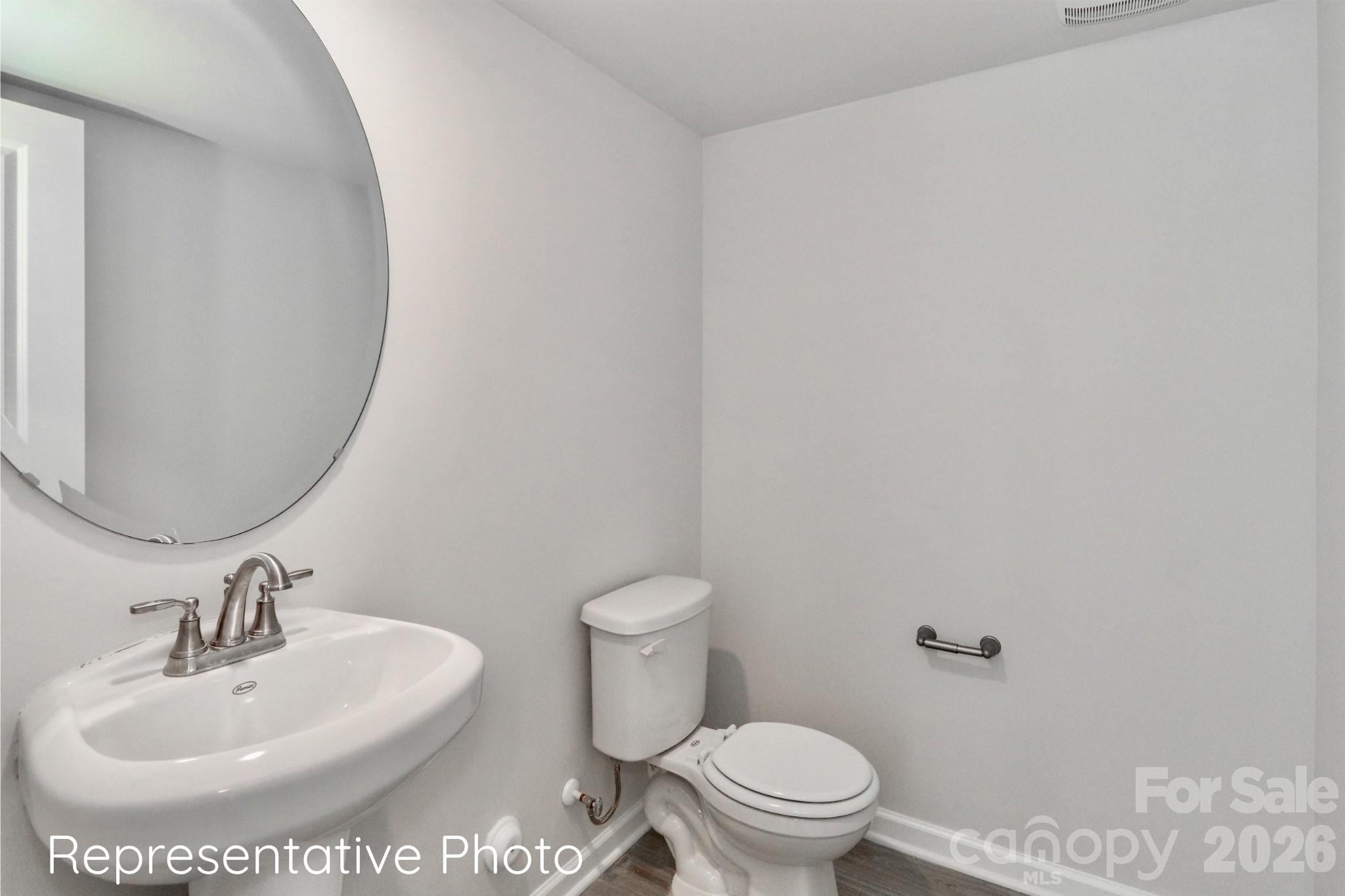796 Hillard Street Property Photo 6