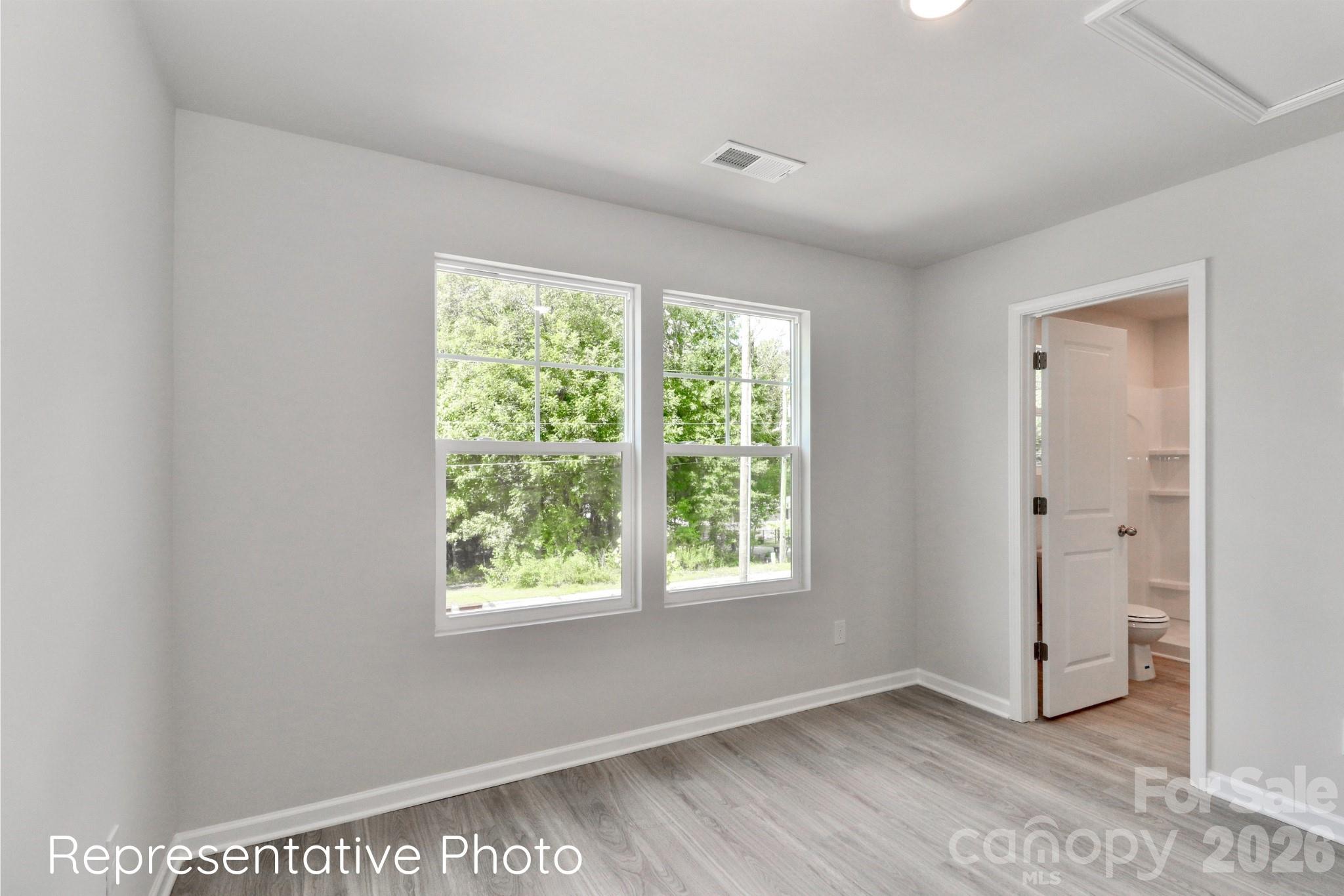 796 Hillard Street Property Photo 8