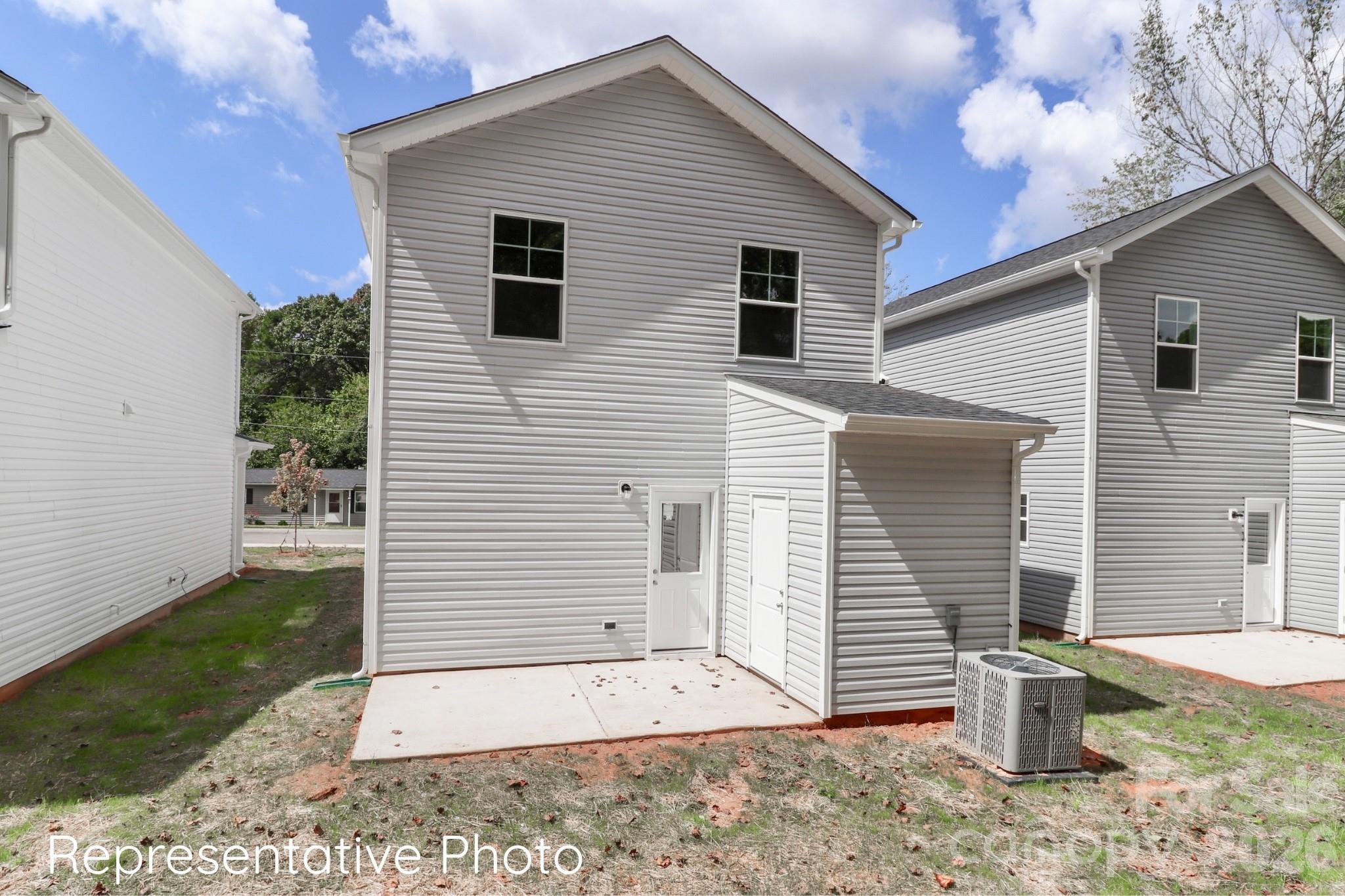 796 Hillard Street Property Photo 12