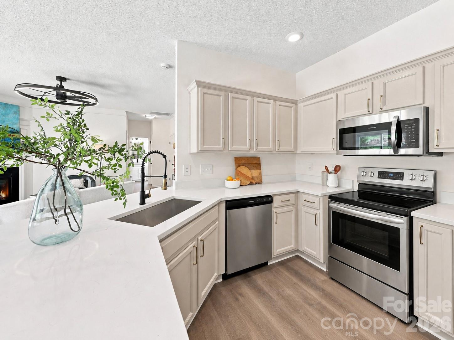 232 Wrayhill Drive Property Photo 6
