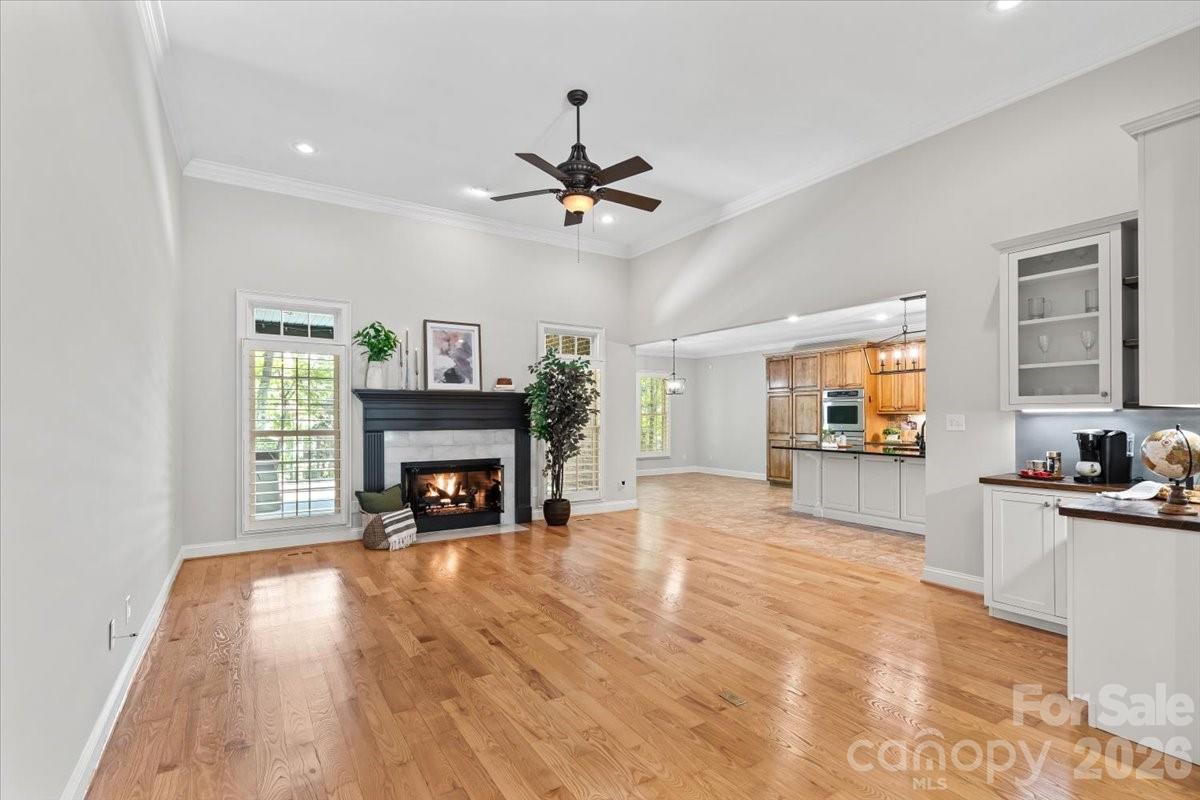 7832 Chapel Creek Drive Property Photo 6