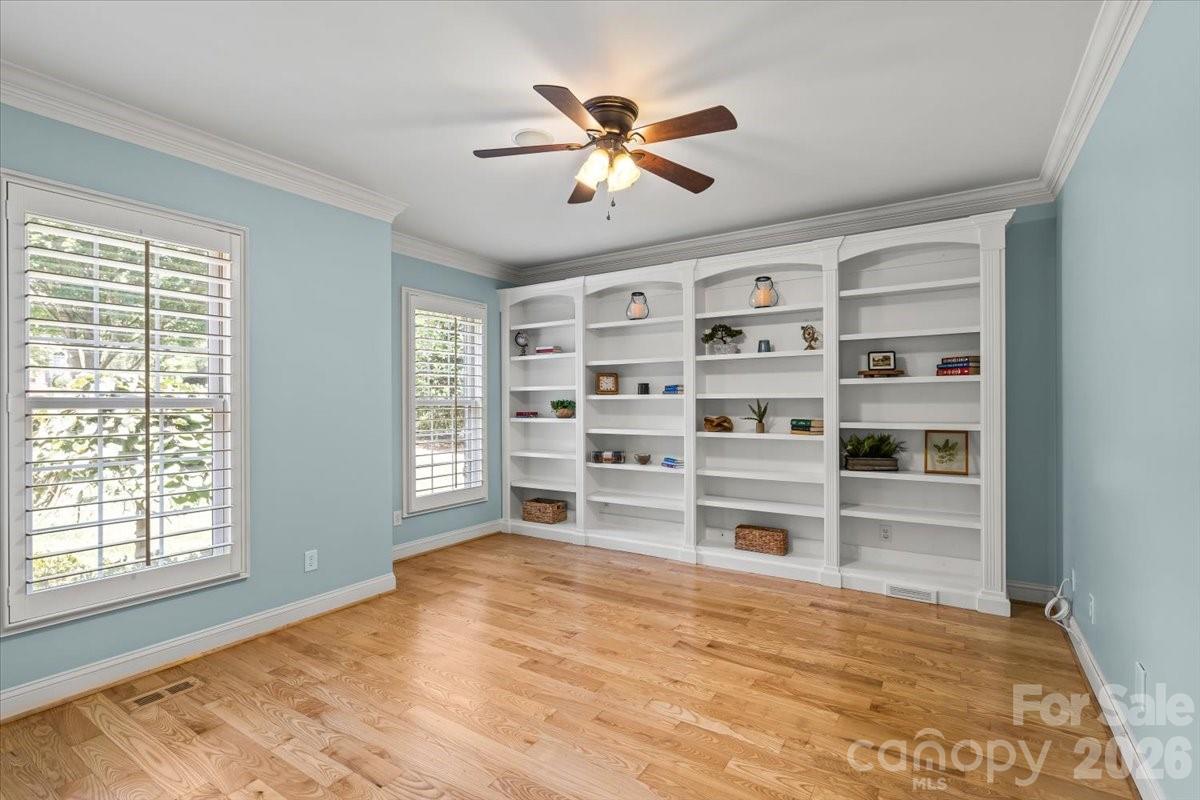 7832 Chapel Creek Drive Property Photo 16