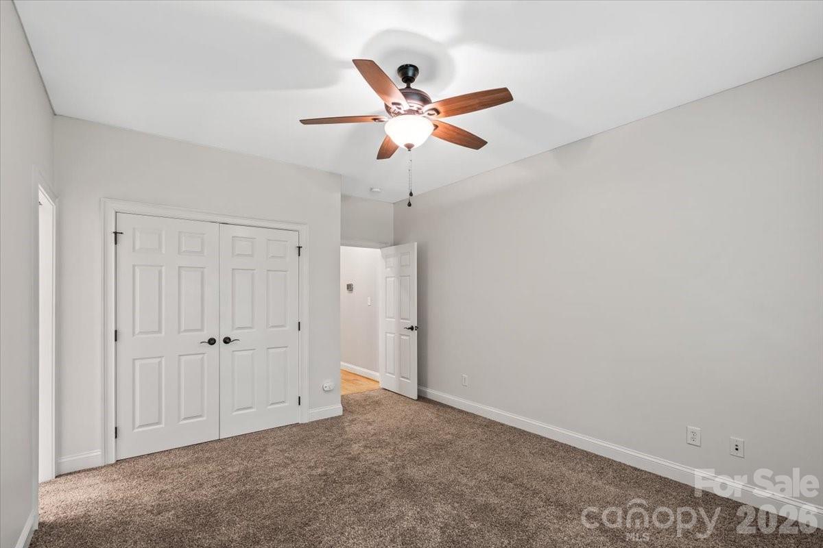 7832 Chapel Creek Drive Property Photo 23