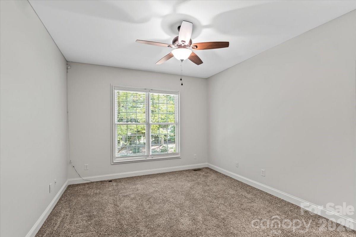 7832 Chapel Creek Drive Property Photo 24