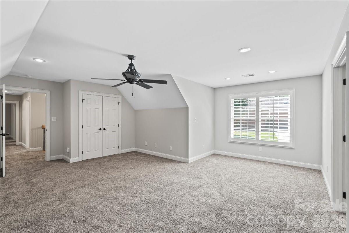 7832 Chapel Creek Drive Property Photo 31
