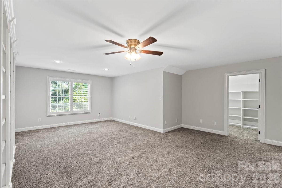 7832 Chapel Creek Drive Property Photo 35