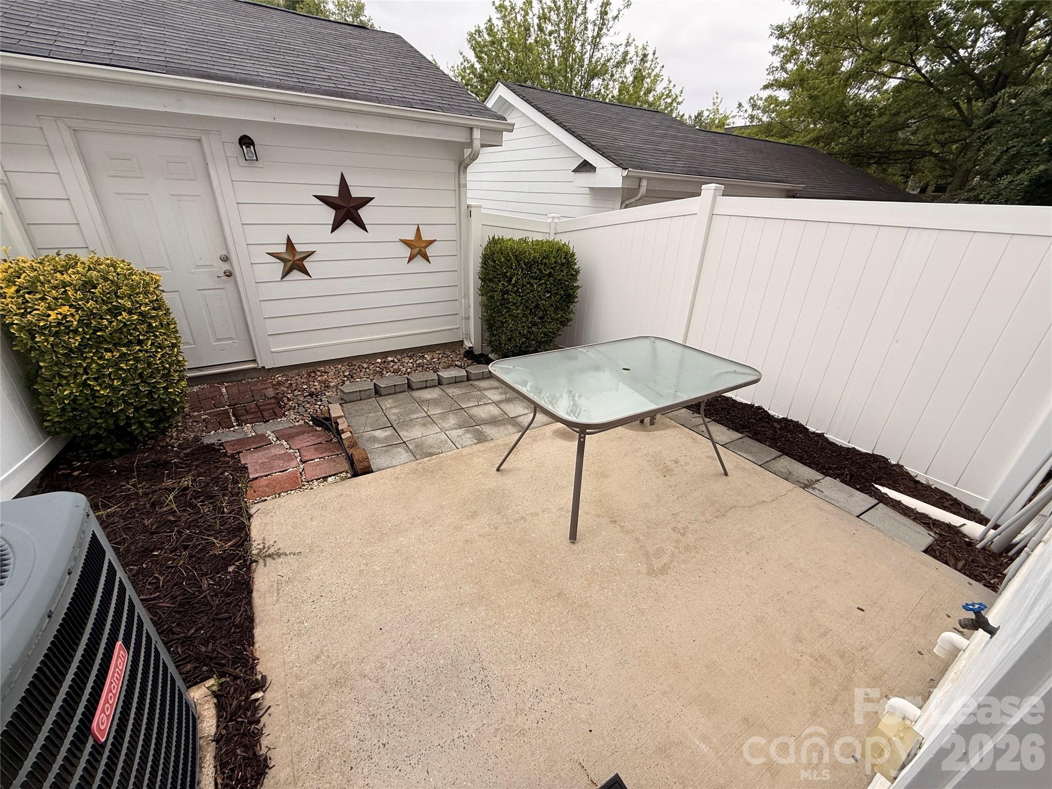 13210 Eastfield Village Lane Property Photo 17