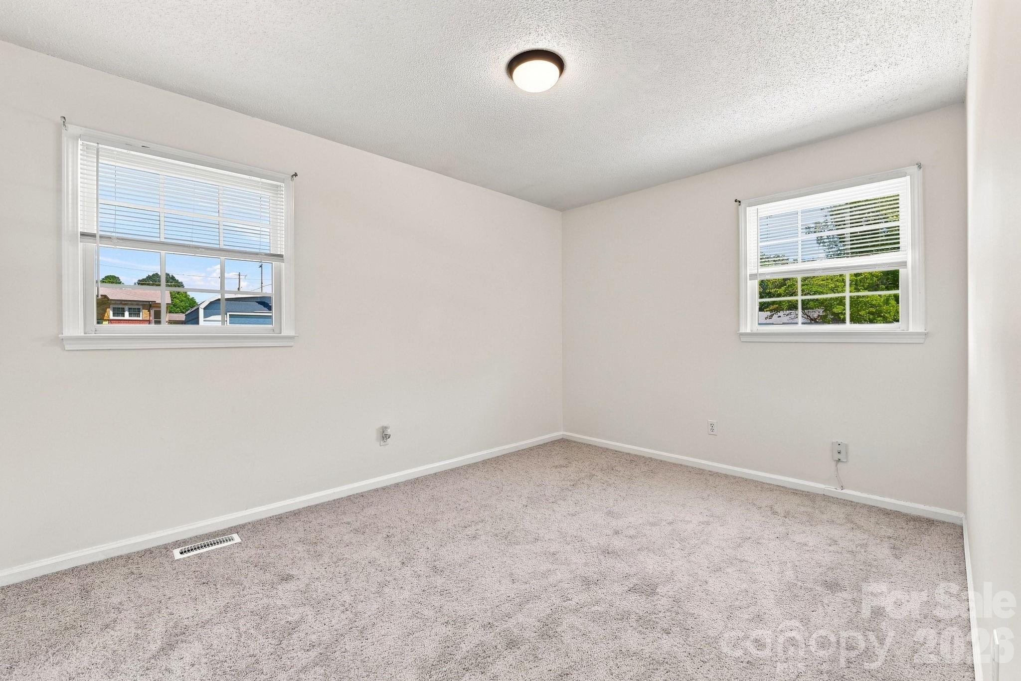 411 E Tennessee Avenue Property Photo 12