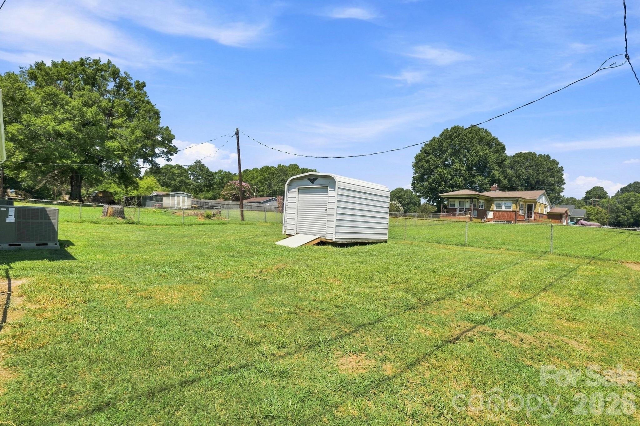 411 E Tennessee Avenue Property Photo 17