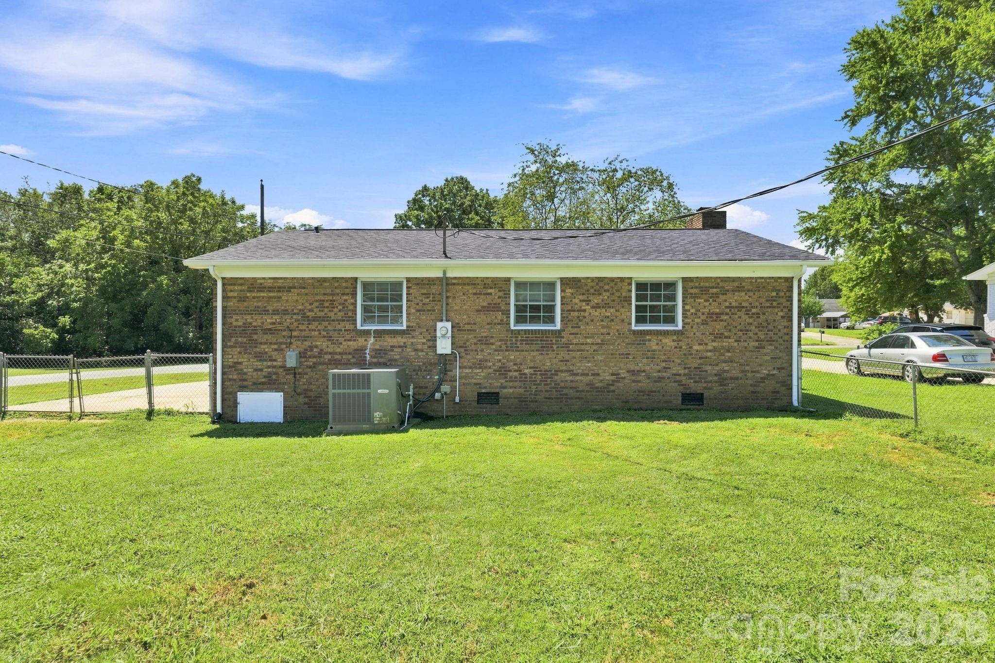 411 E Tennessee Avenue Property Photo 18