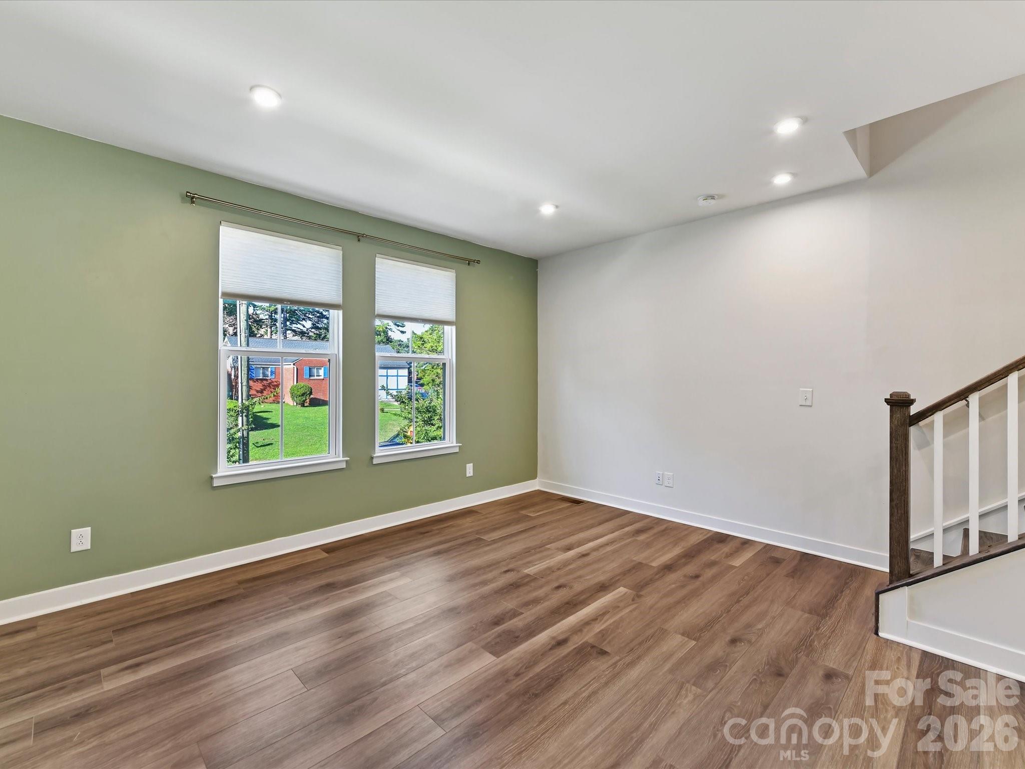 324 Yorkshire Drive Property Photo 13