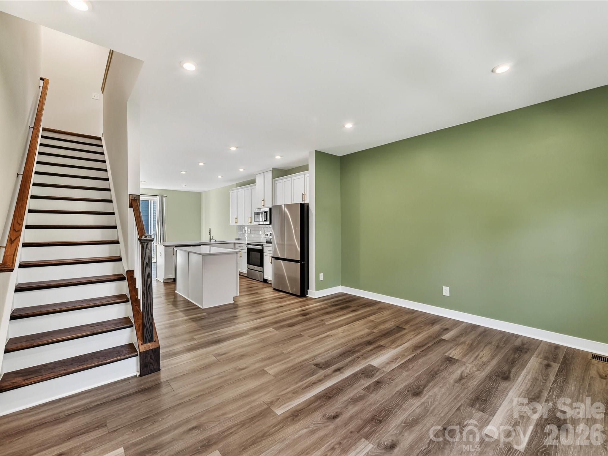 324 Yorkshire Drive Property Photo 15