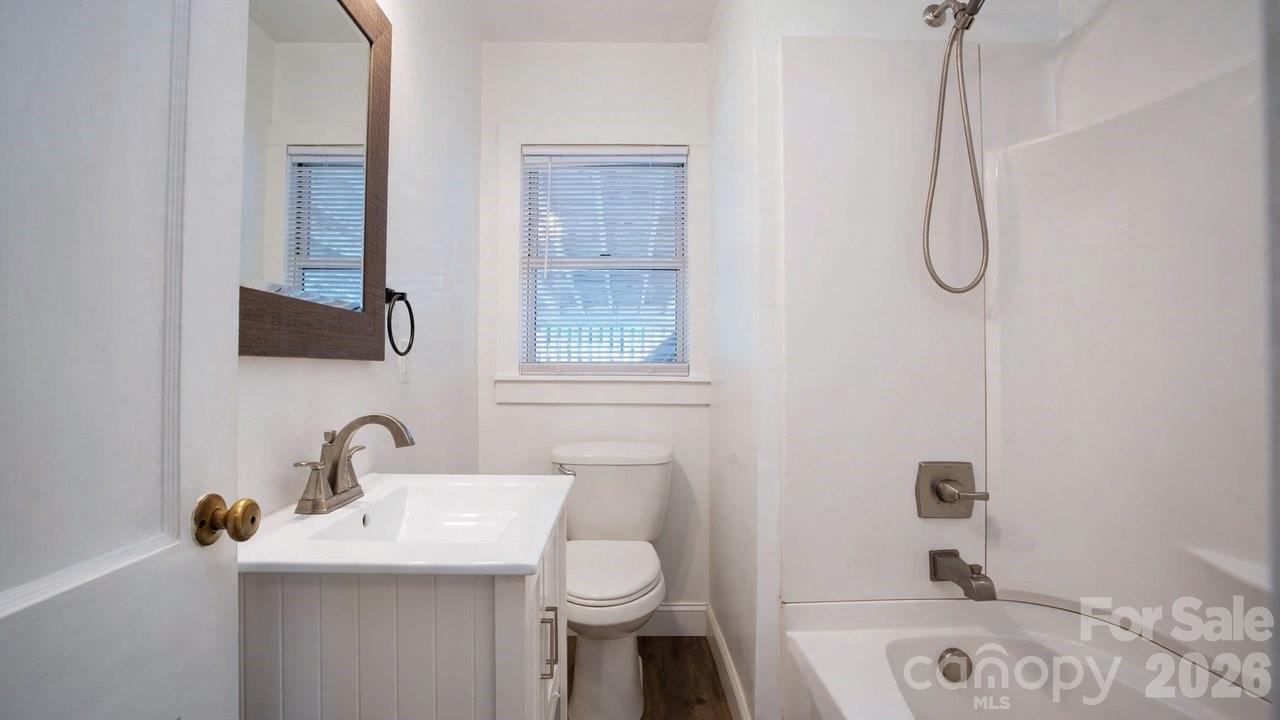 1476 Hickory Avenue Property Photo 12
