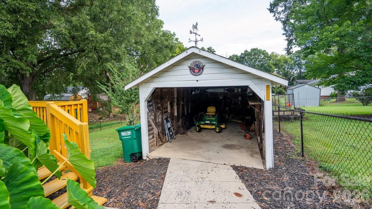 1476 Hickory Avenue Property Photo 20