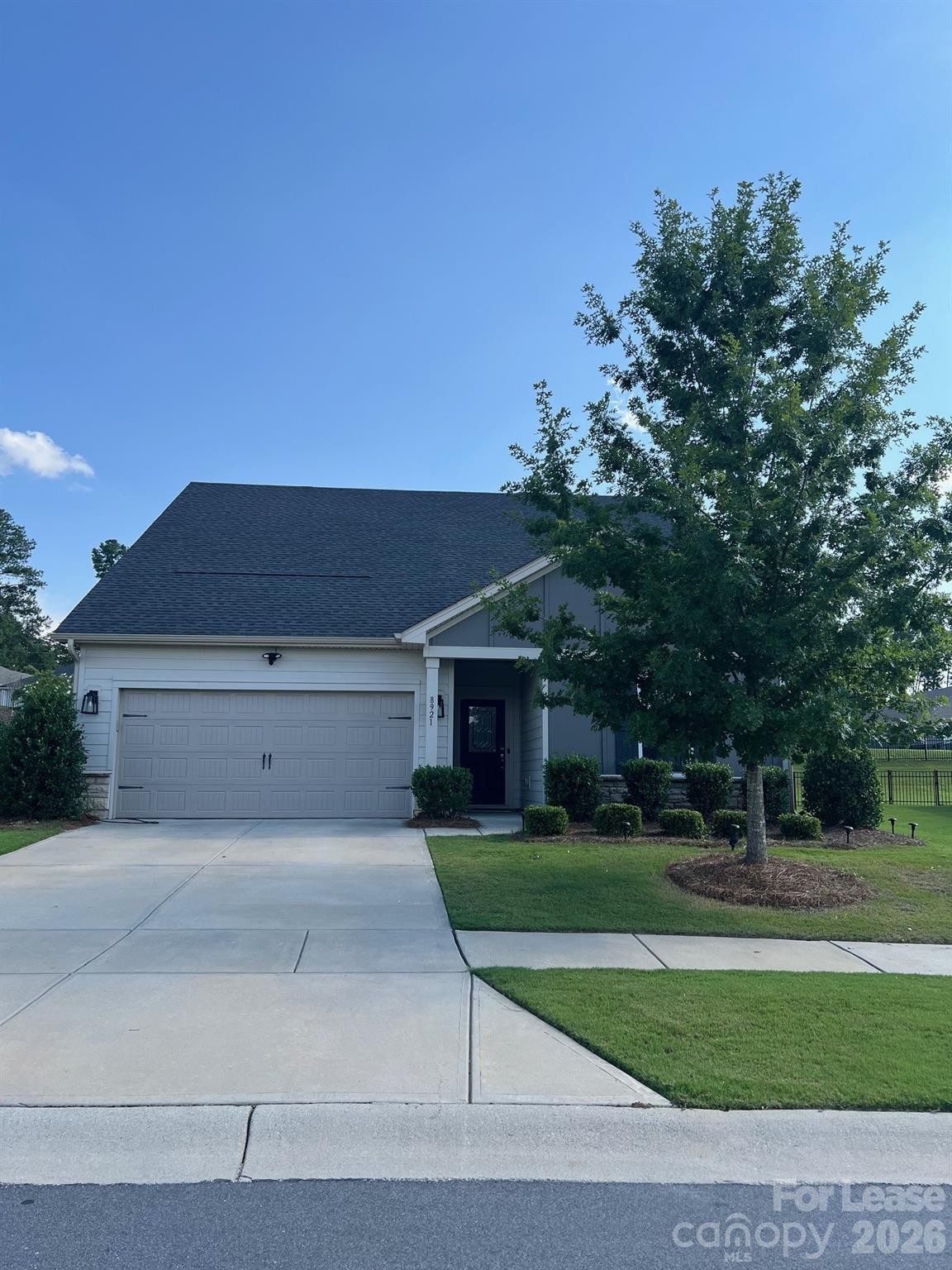 8921 Pennegrove Circle Property Photo 1