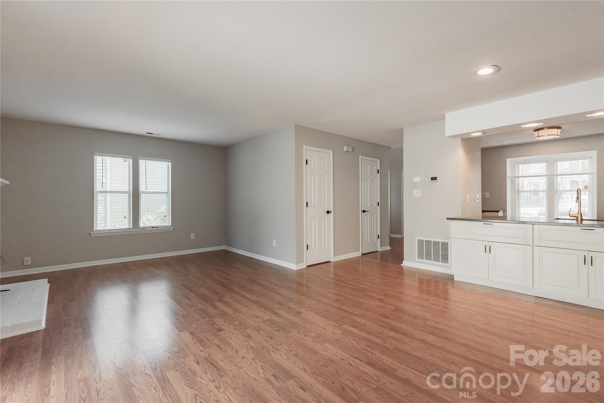 2744 Von Thuringer Court Property Photo 7