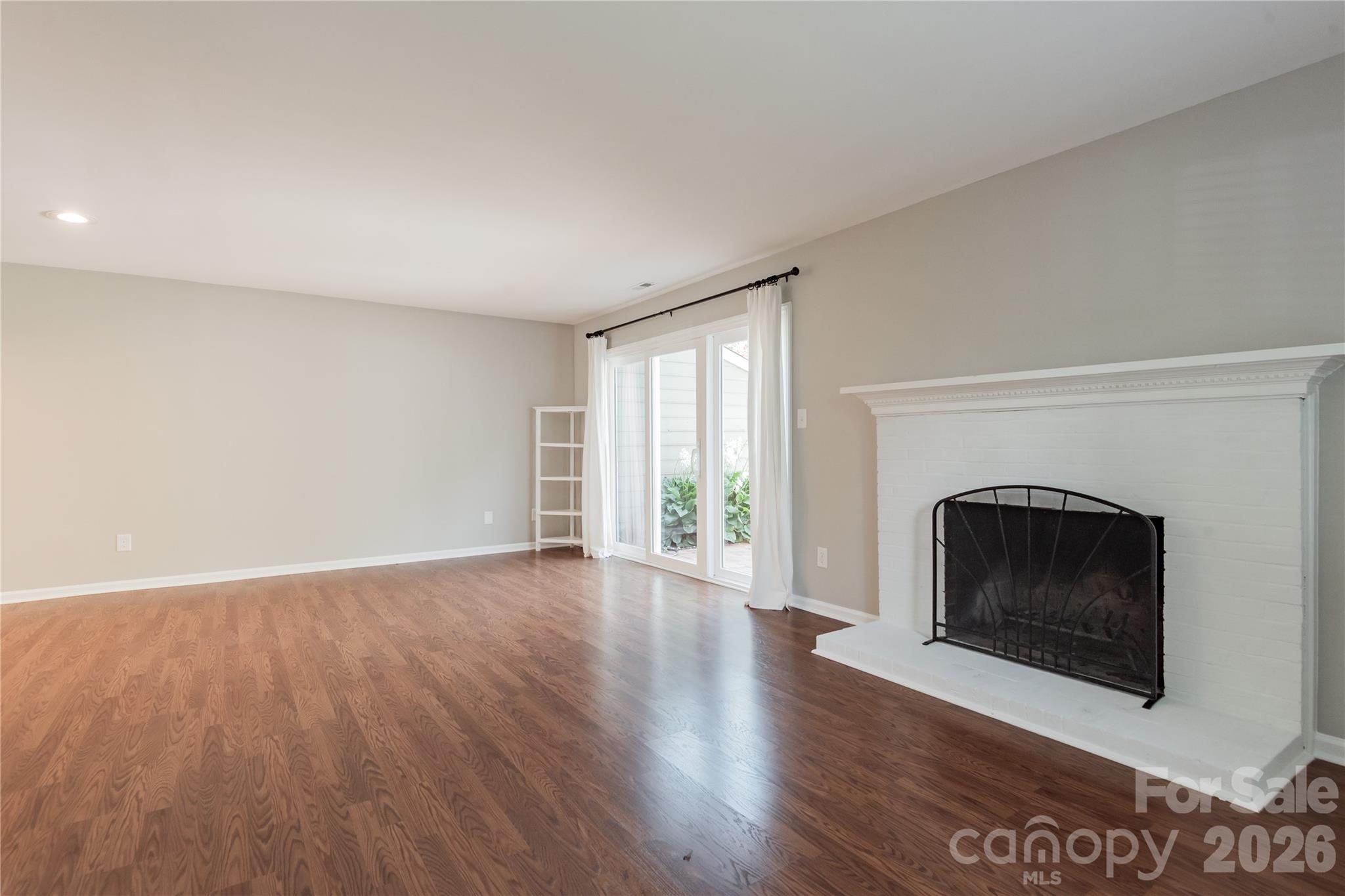2744 Von Thuringer Court Property Photo 10