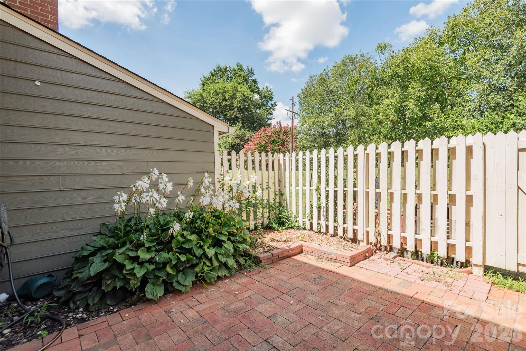 2744 Von Thuringer Court Property Photo 22