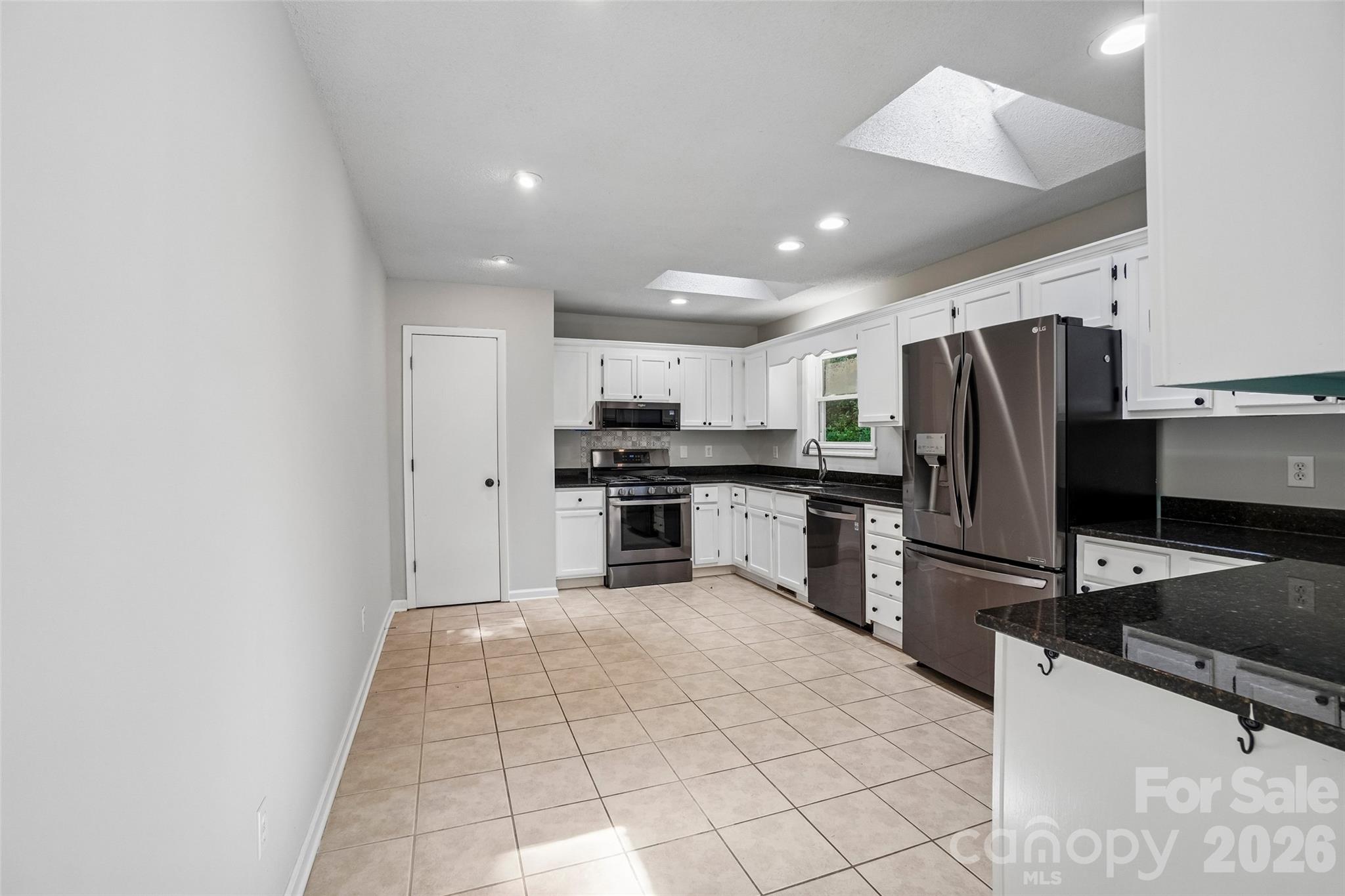 19 Jupiter Heights Property Photo 2