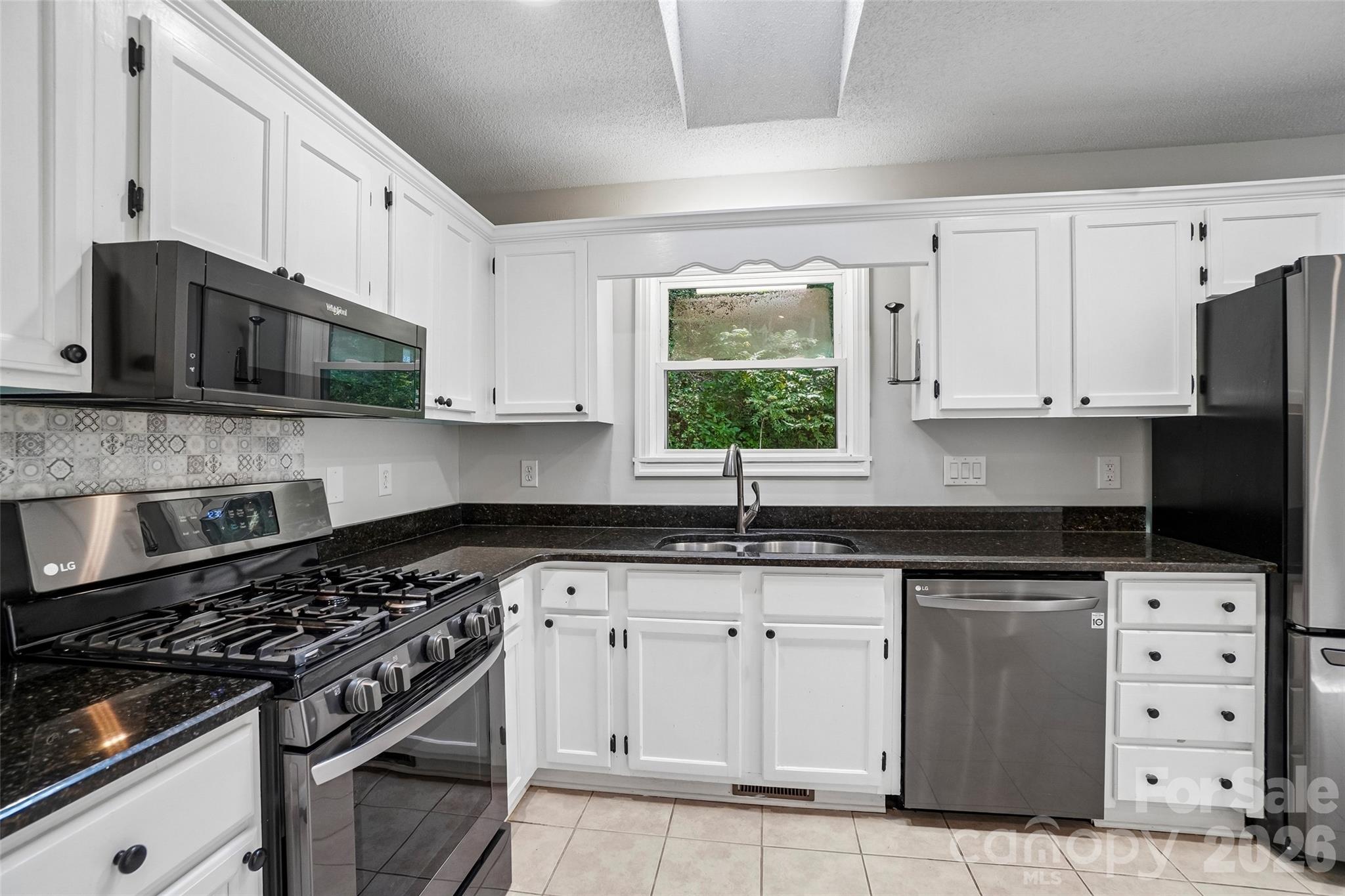 19 Jupiter Heights Property Photo 7