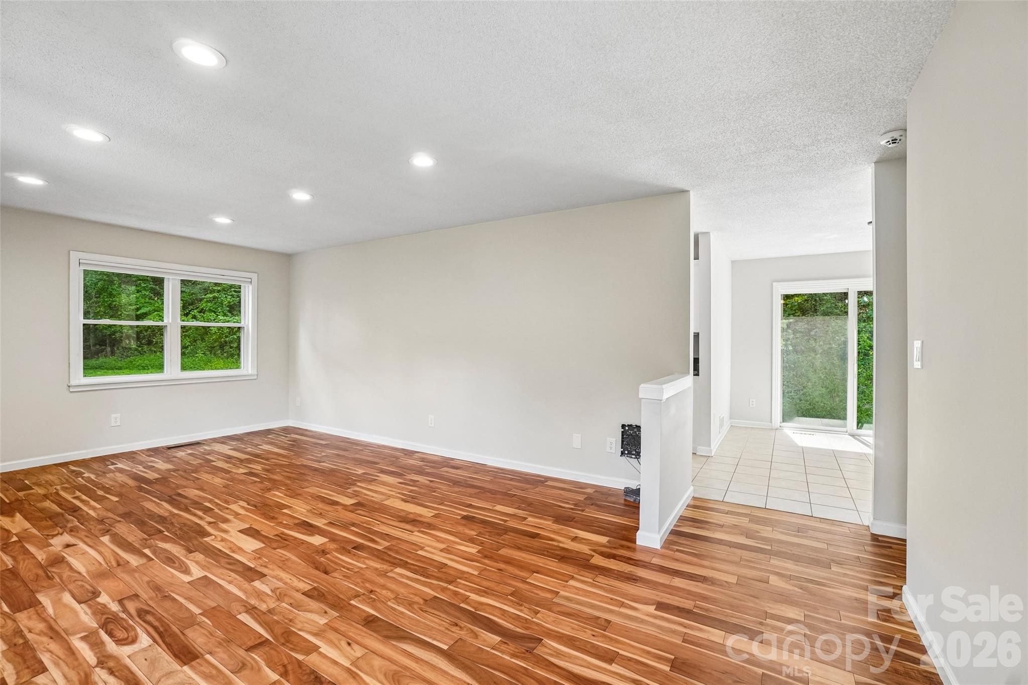 19 Jupiter Heights Property Photo 9