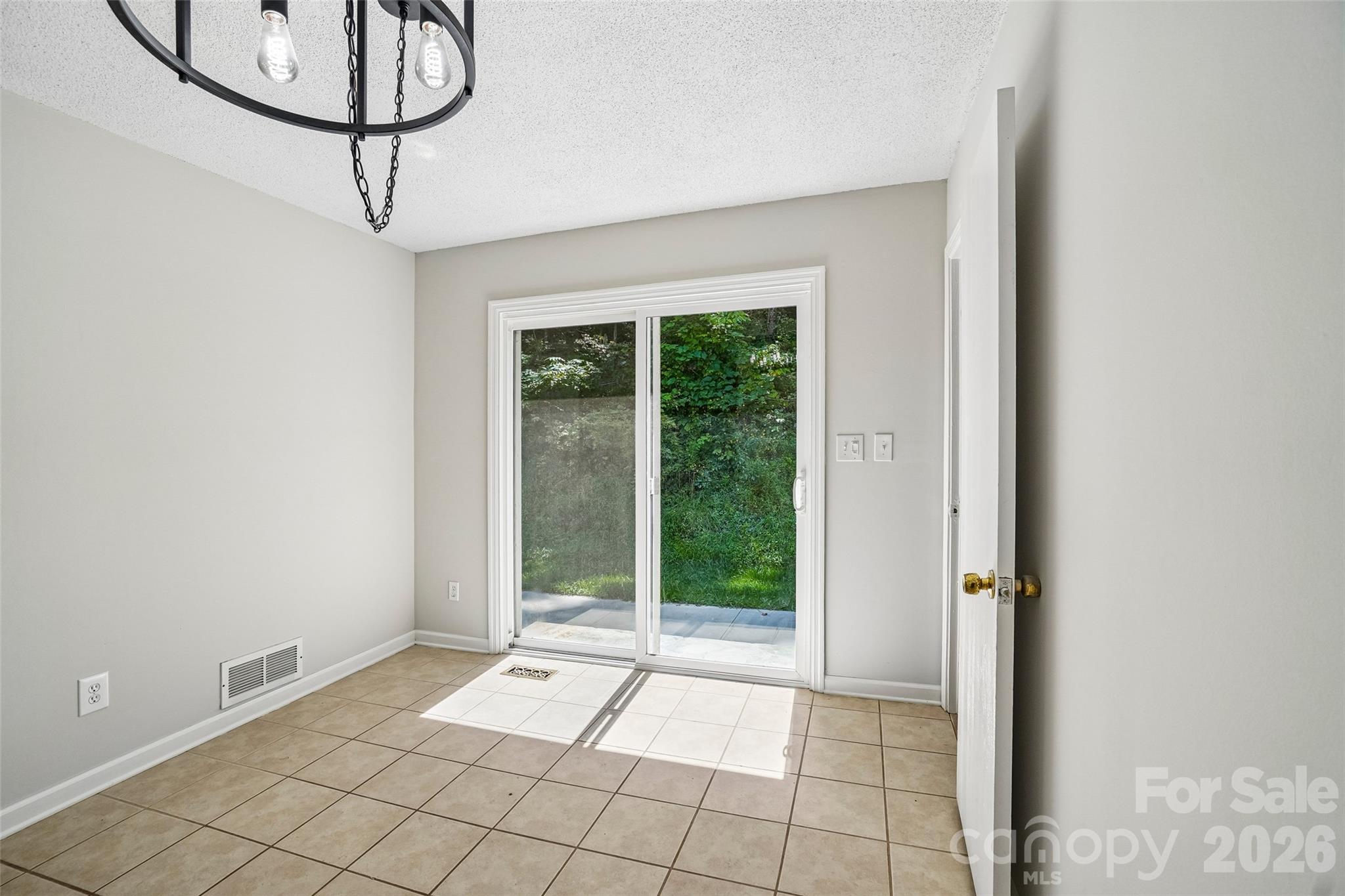 19 Jupiter Heights Property Photo 19