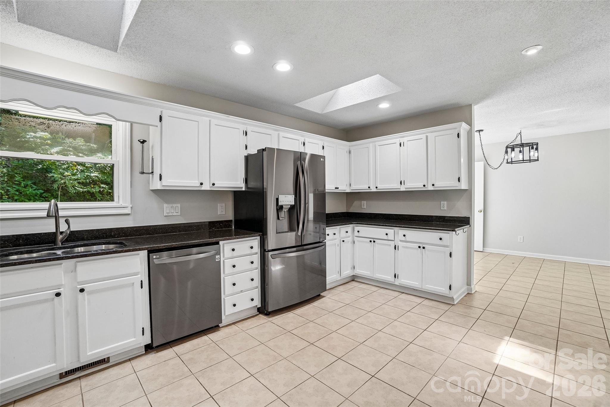 19 Jupiter Heights Property Photo 22