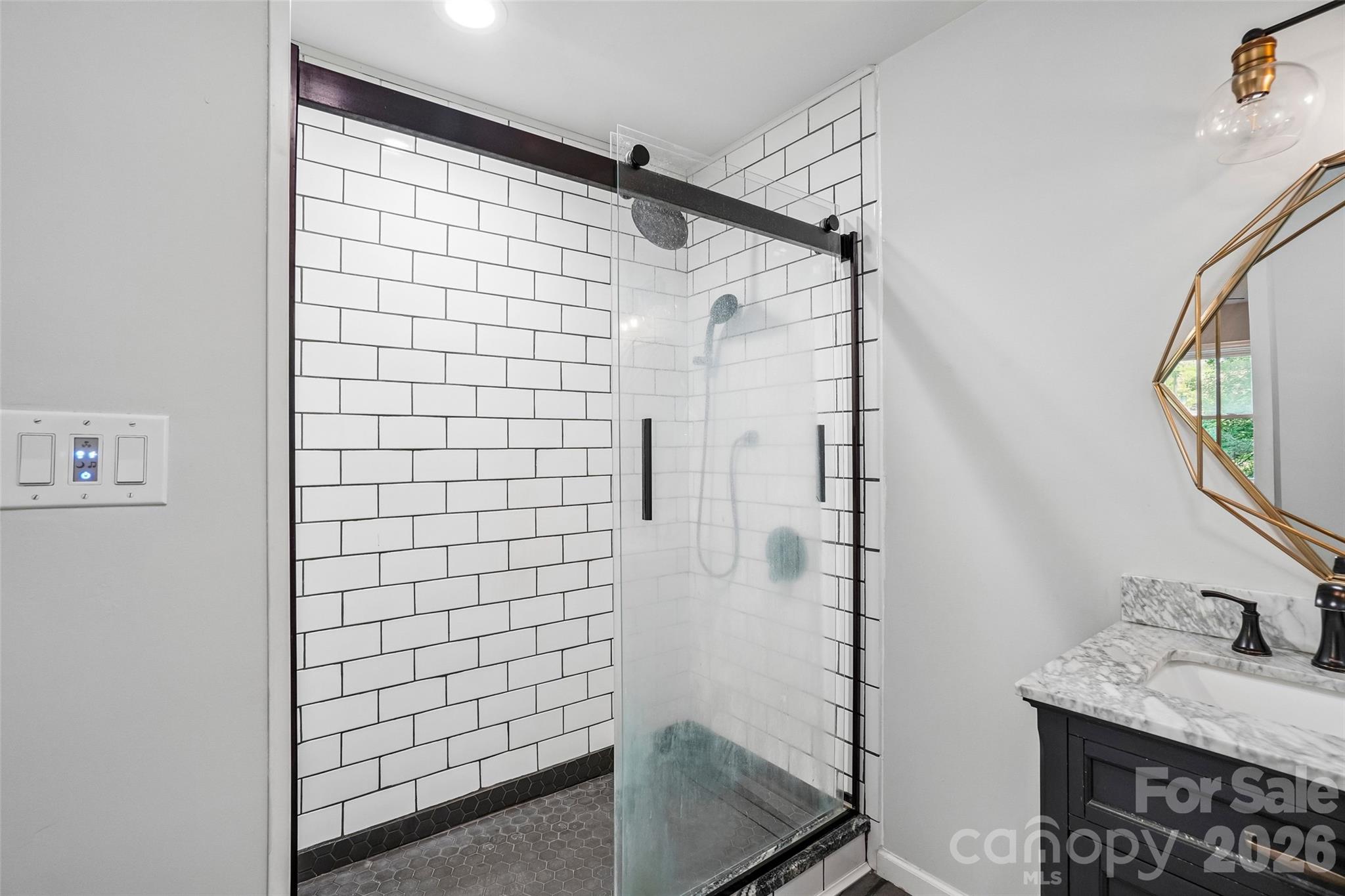 19 Jupiter Heights Property Photo 24