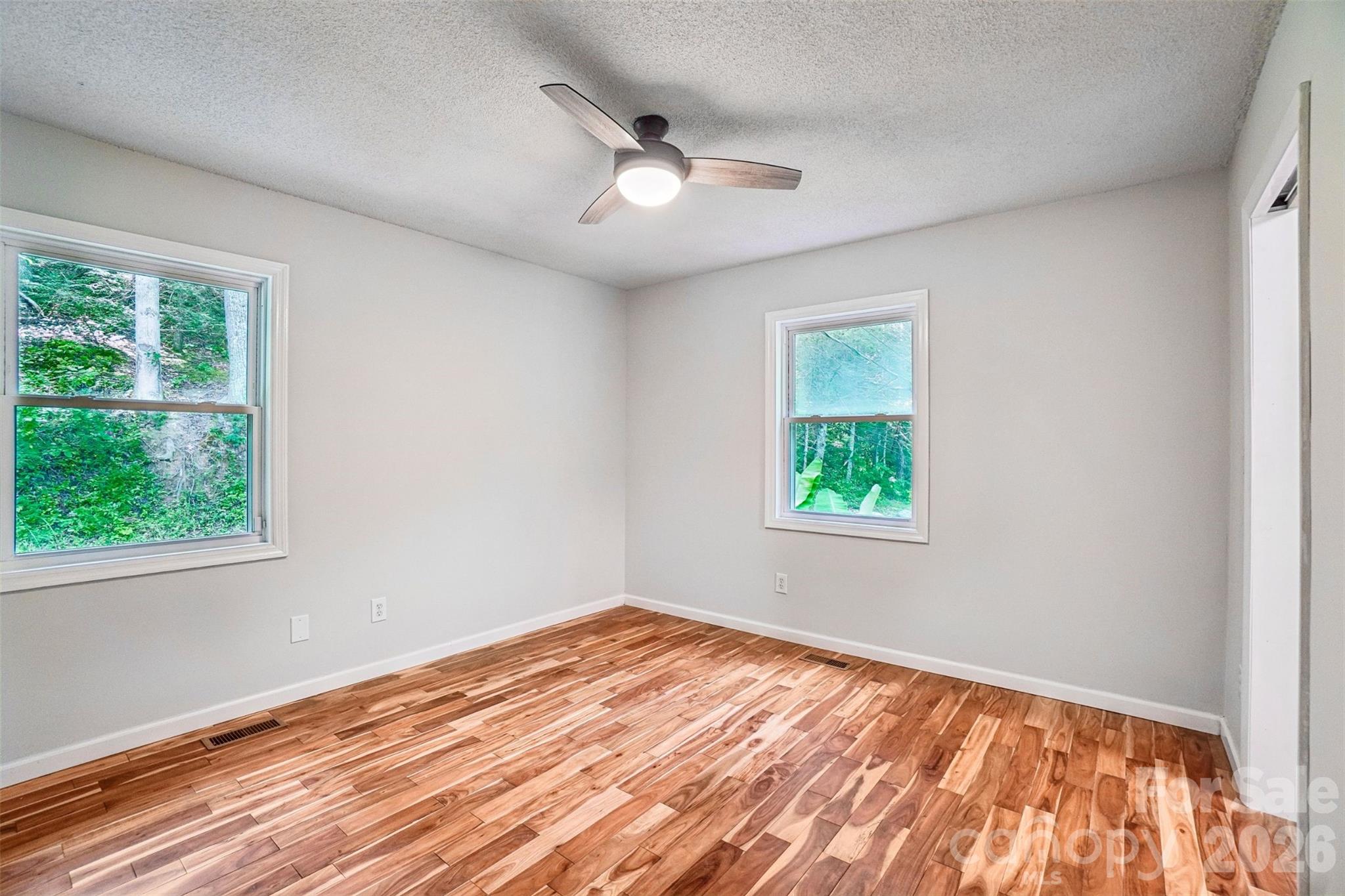 19 Jupiter Heights Property Photo 35