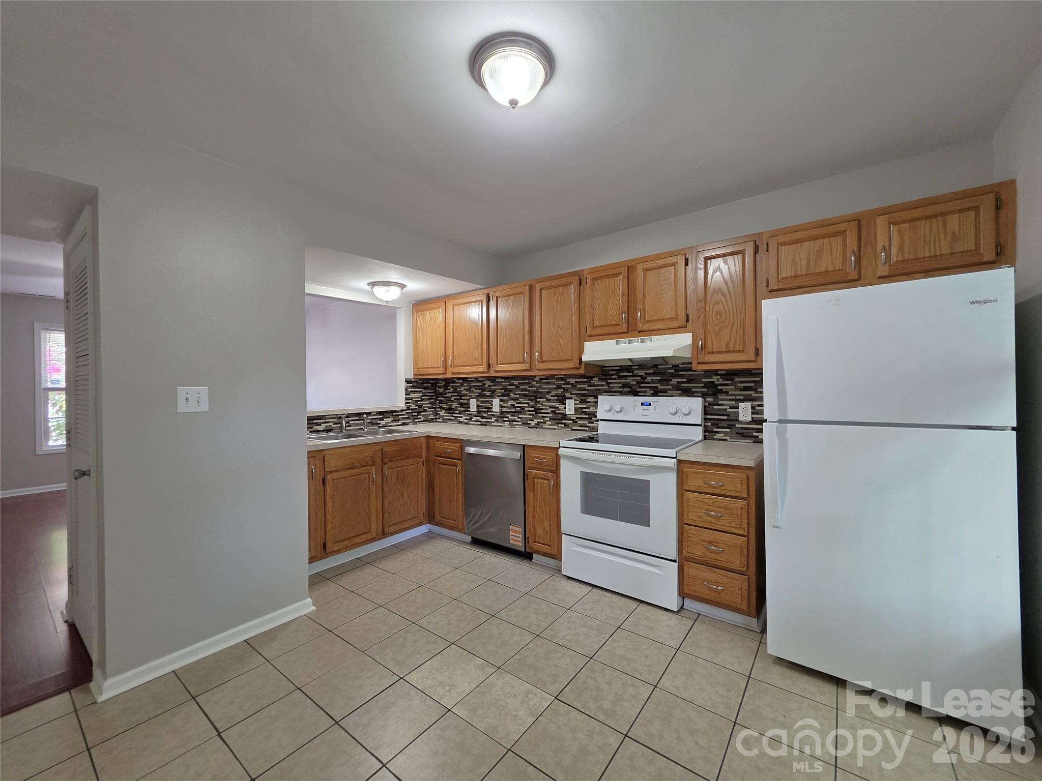 268 Southcircle Drive H Property Photo 4