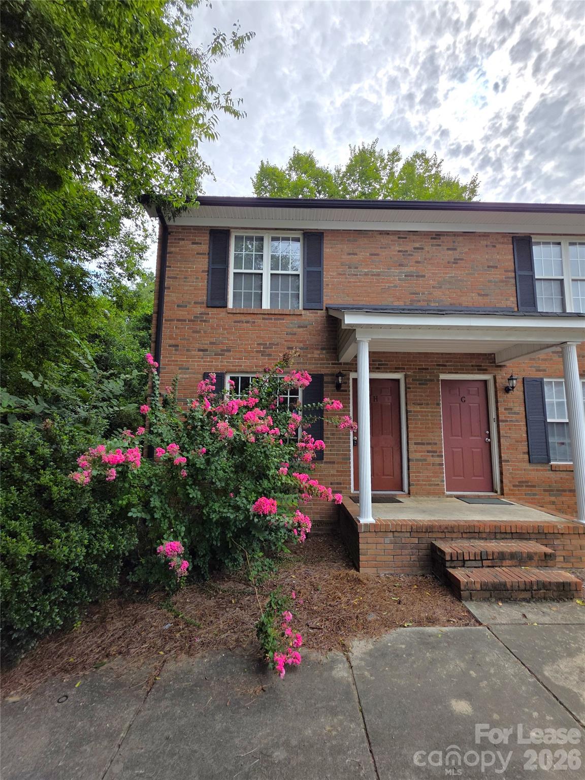 268 Southcircle Drive H Property Photo 16