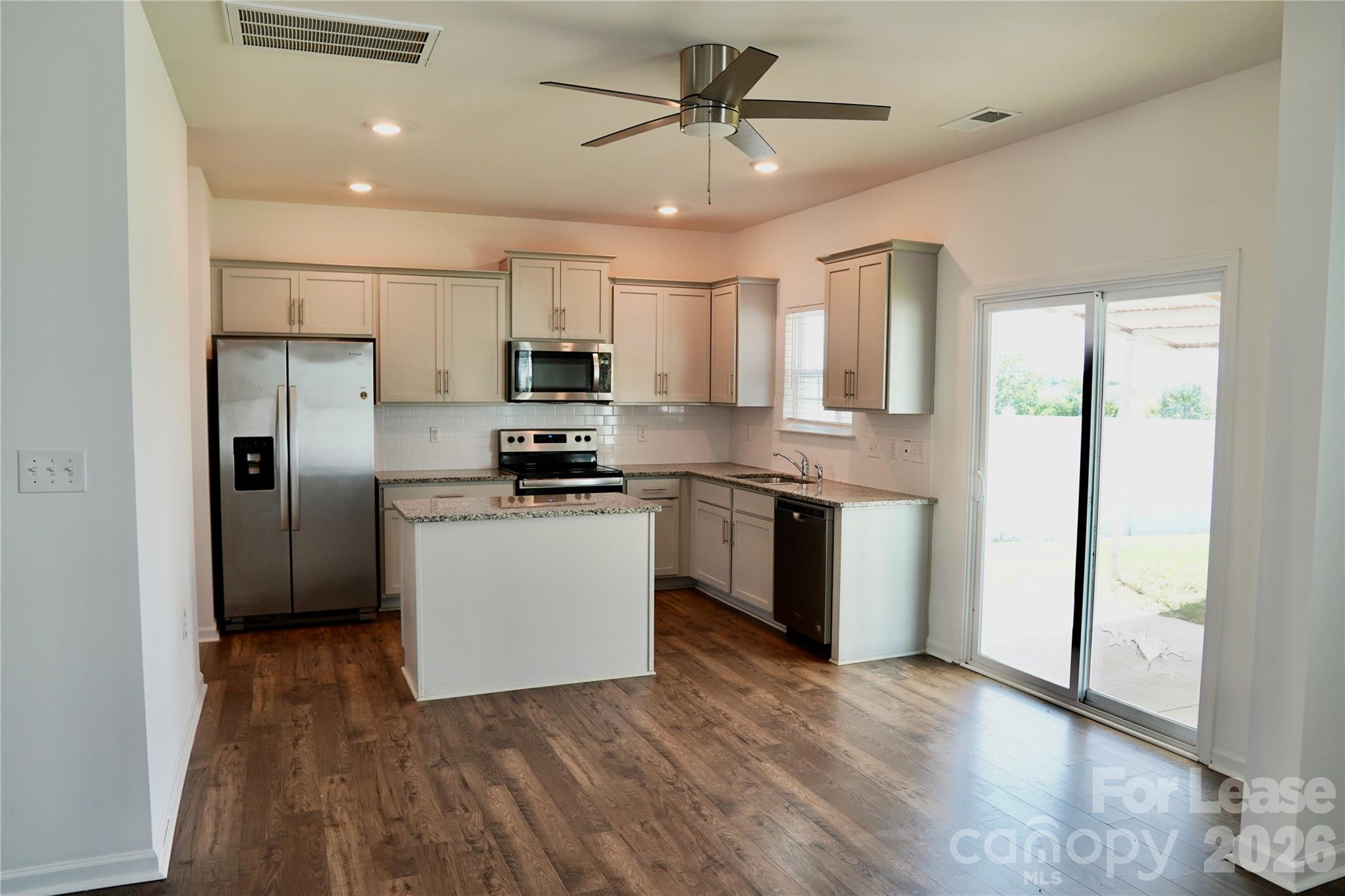 3276 Hawksbill Street Property Photo 16