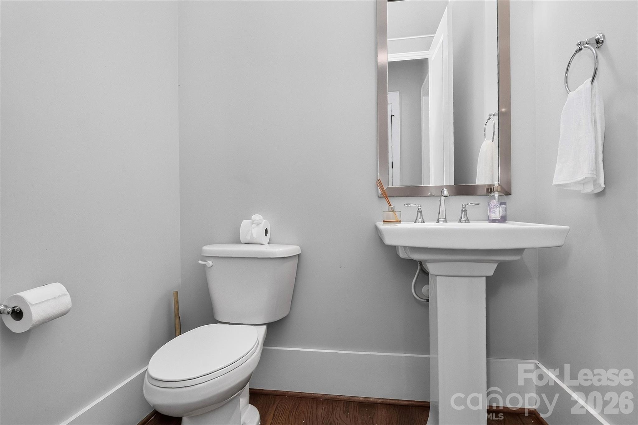 5222 Kelly Street Property Photo 8