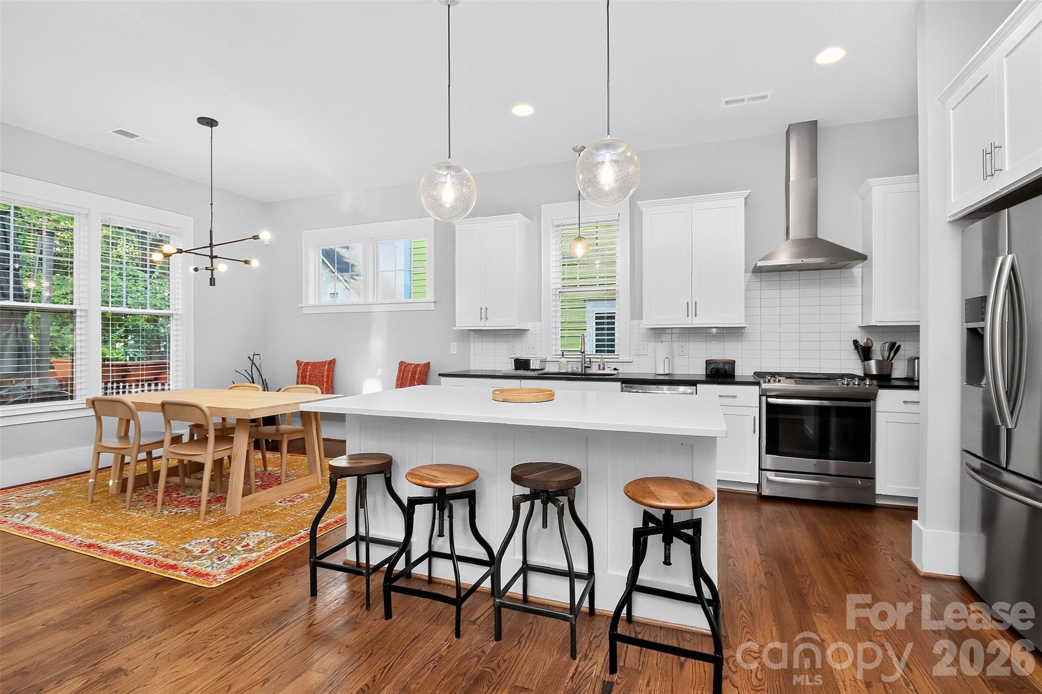 5222 Kelly Street Property Photo 10