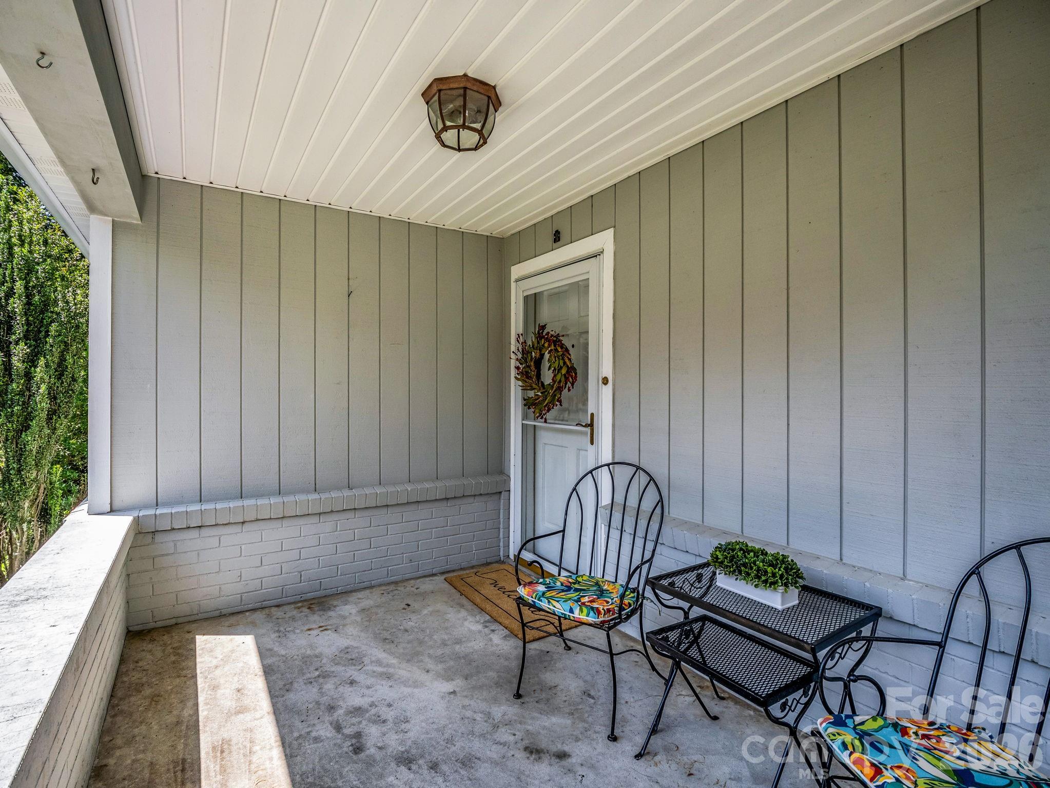 370 Orchard Circle Property Photo 3