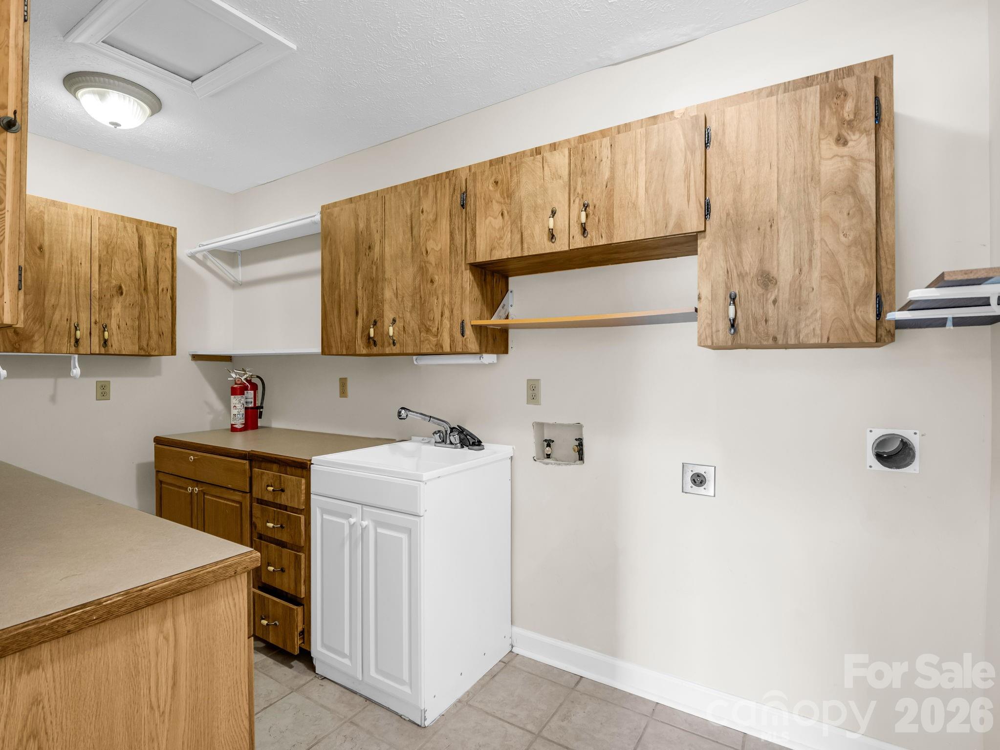 370 Orchard Circle Property Photo 29