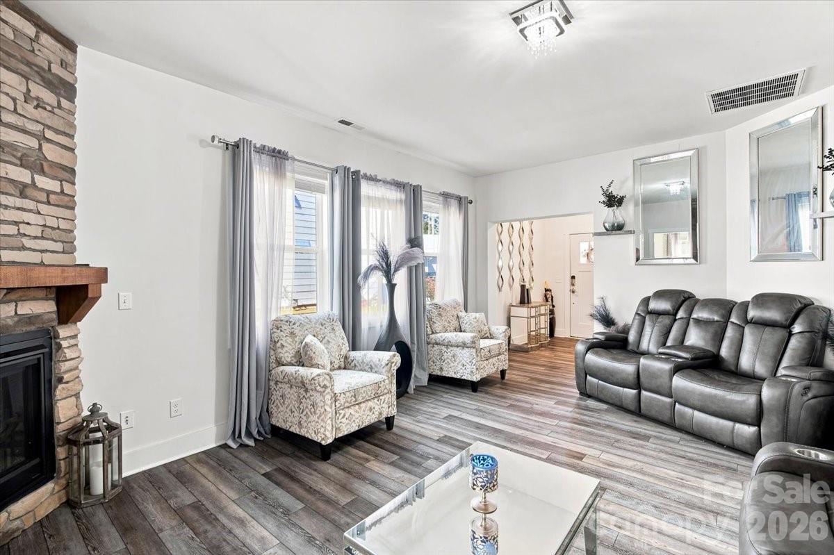 15 Hyde Park Place Property Photo 11