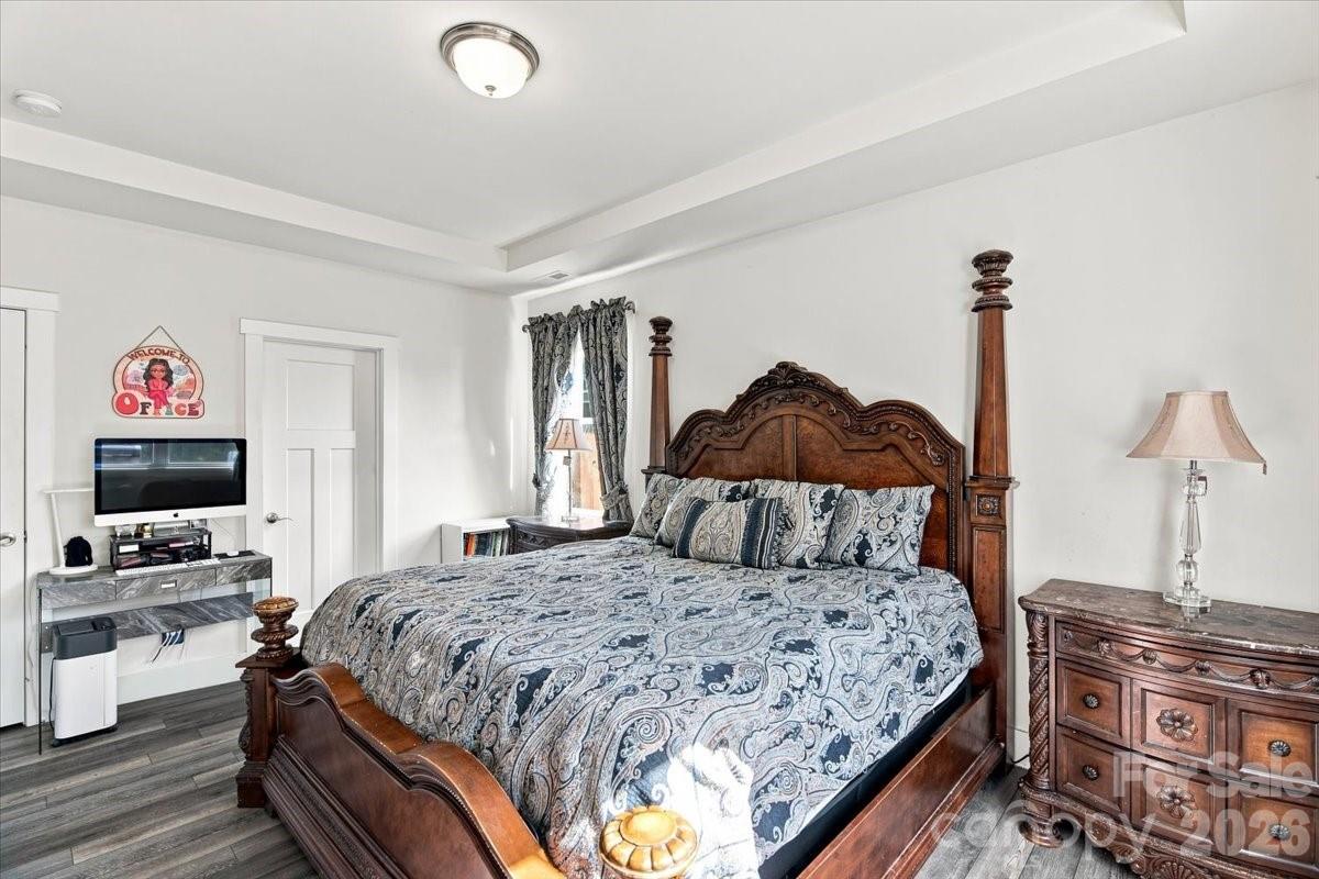 15 Hyde Park Place Property Photo 21
