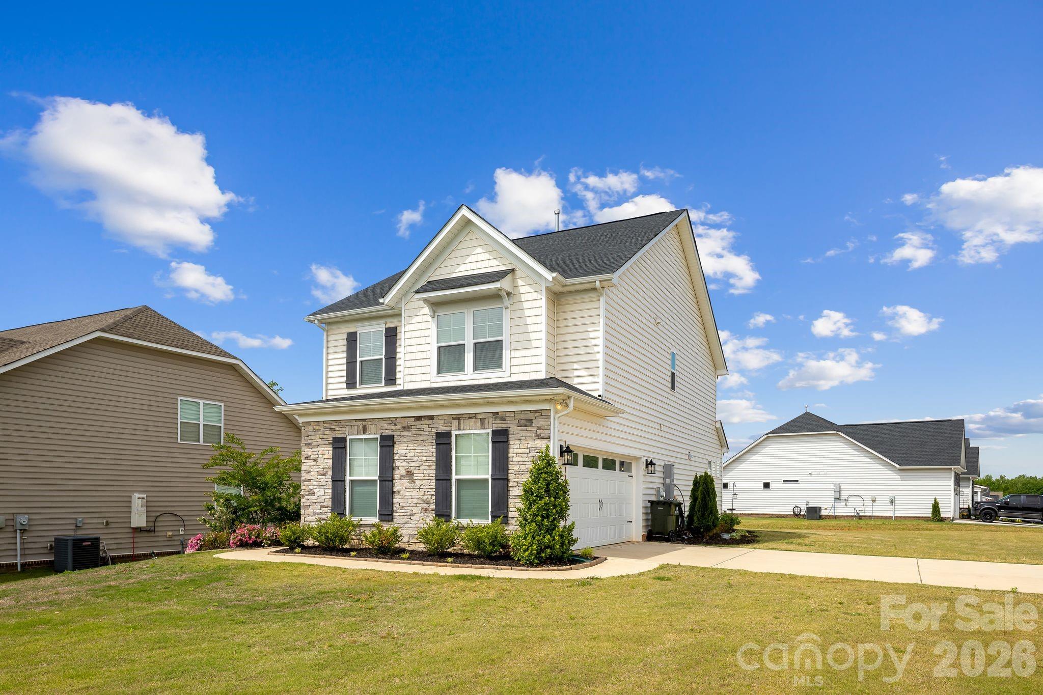 411 Hickory View Drive Property Photo 1