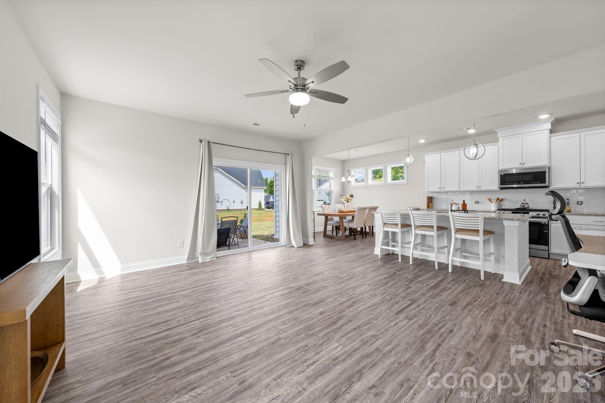 411 Hickory View Drive Property Photo 14