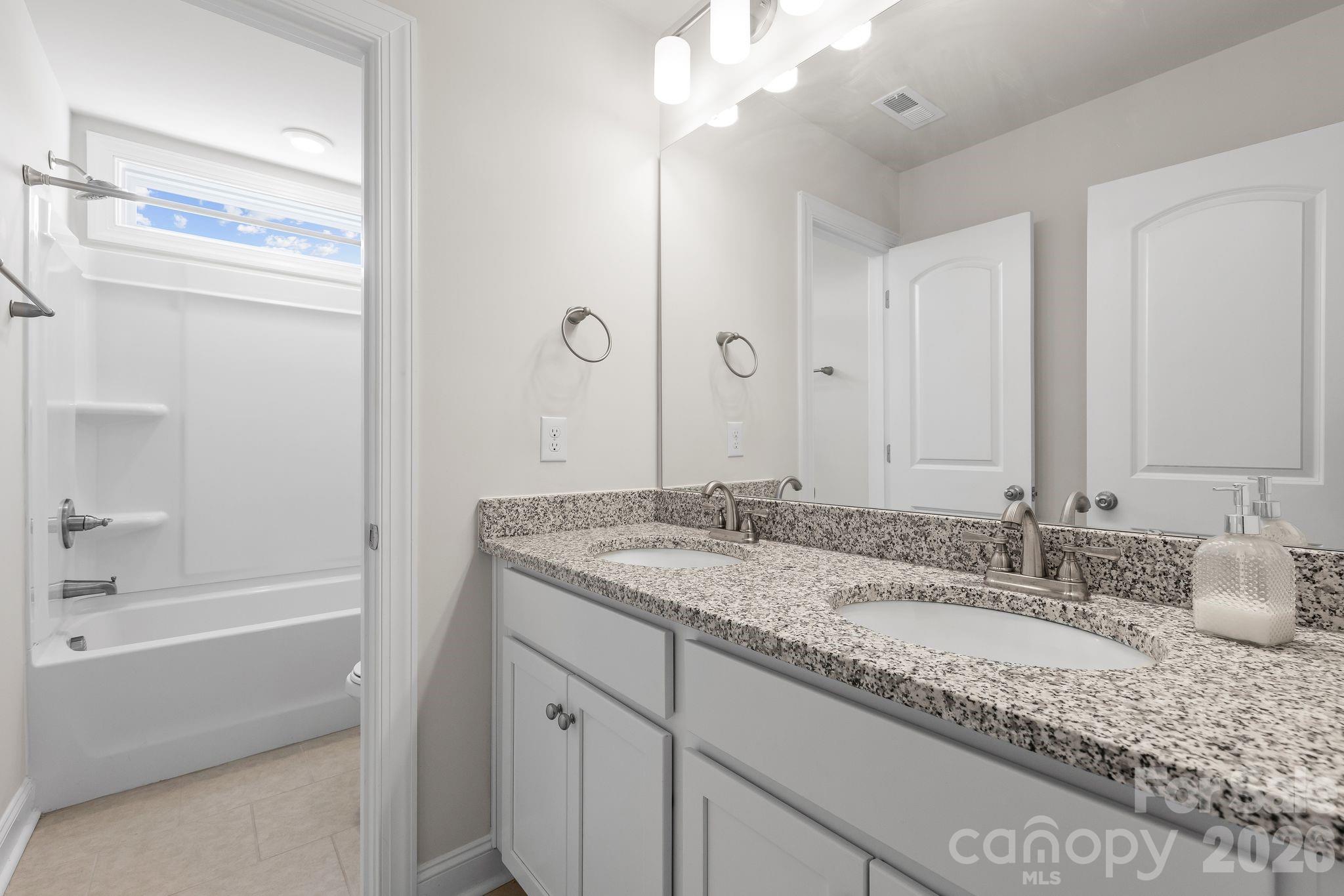 411 Hickory View Drive Property Photo 25
