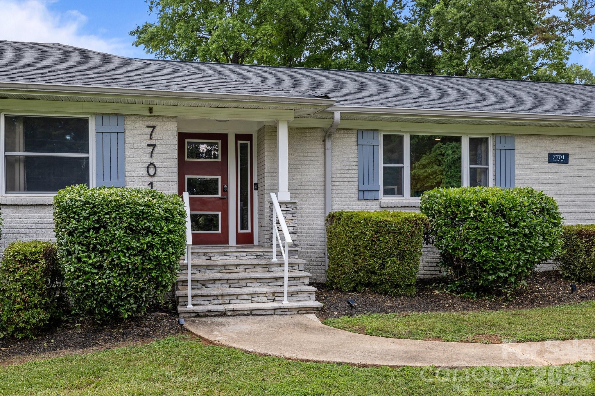 7701 Shady Lane Property Photo 7