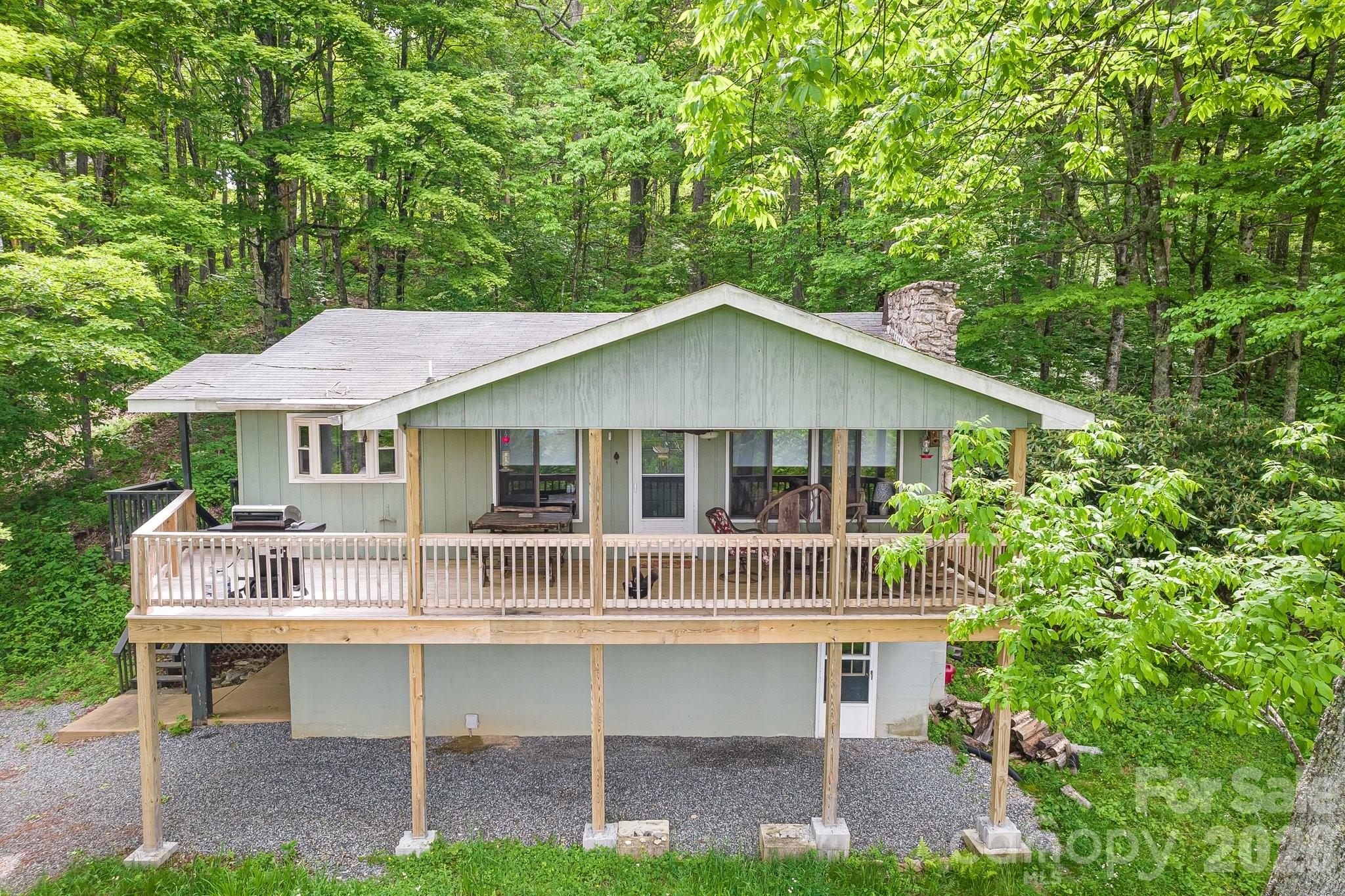 170 Lucas Lane Property Photo 1
