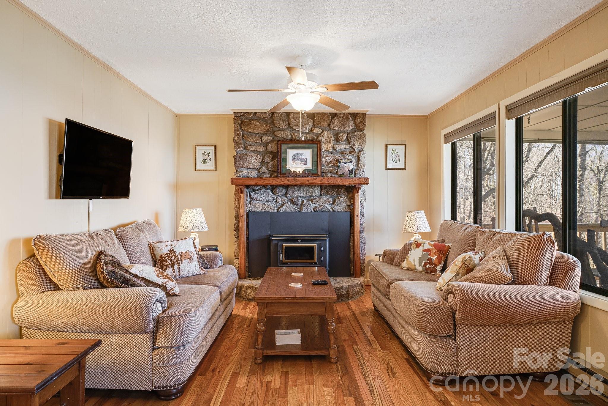 170 Lucas Lane Property Photo 5