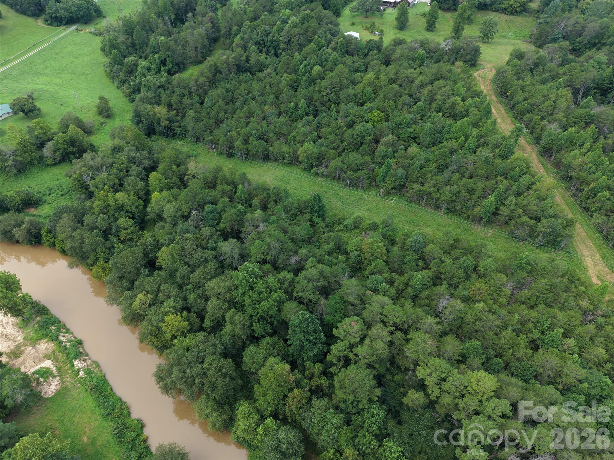 711 Pine Cove Road Property Photo 4