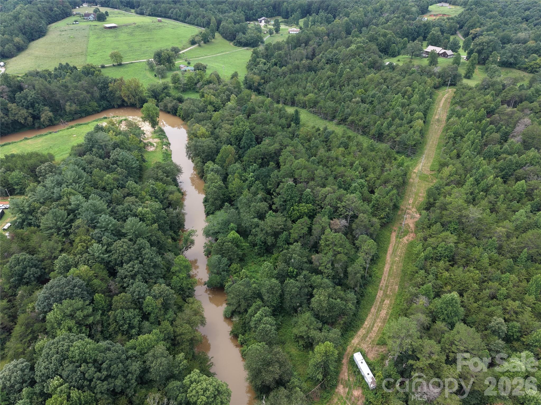 711 Pine Cove Road Property Photo 5