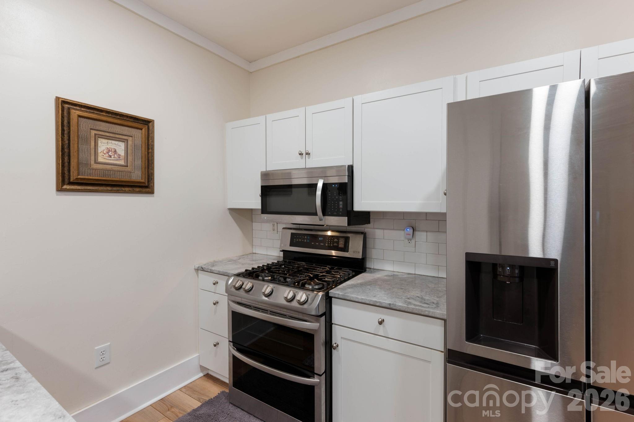 1208 Phillips Court Property Photo 10